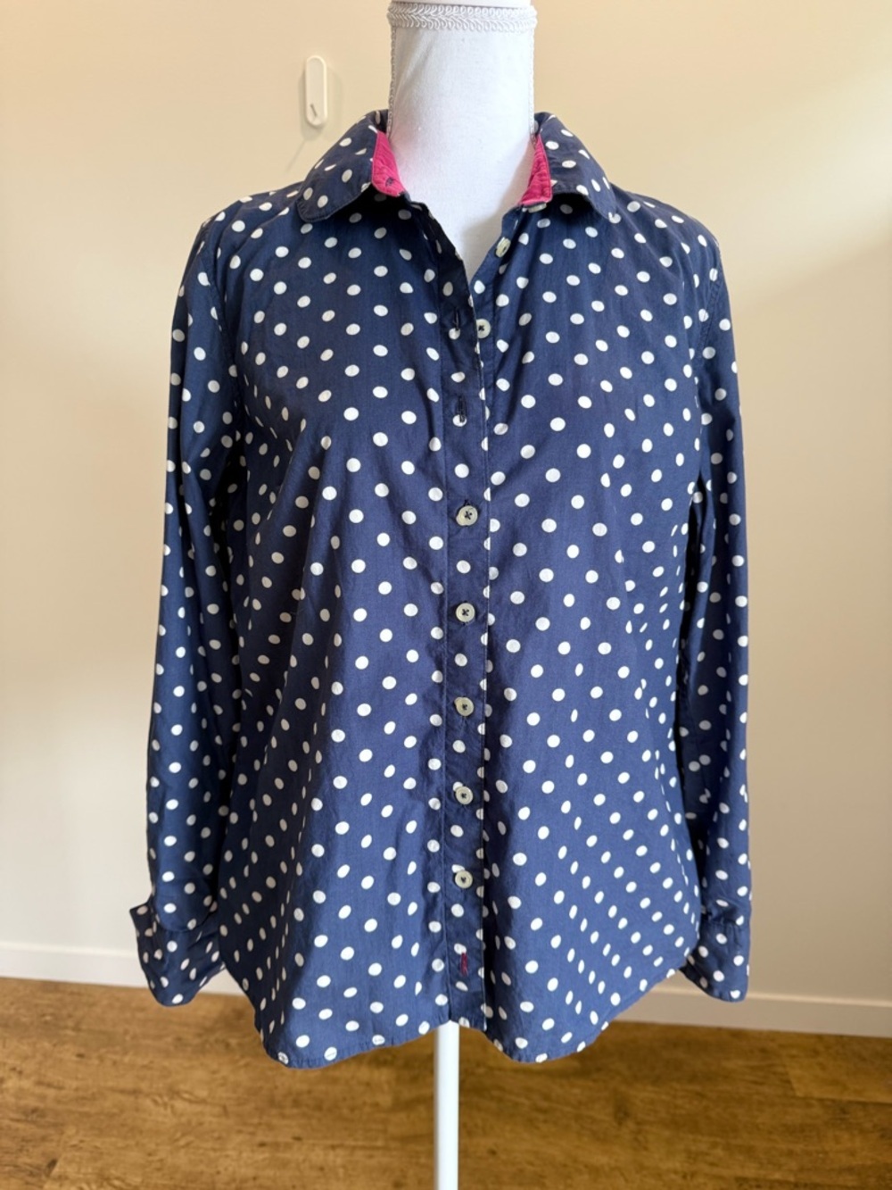 Boden Polka Dot Button Down Shirt size 12 Tailored Scandi Girl Business Casual